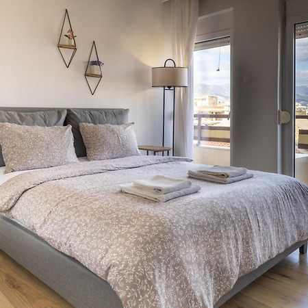 Cozy Studio In The Heart Of City Комотини Екстериор снимка