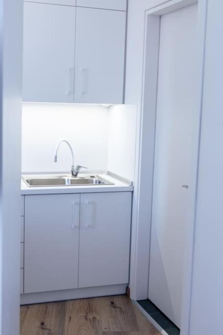 Cozy Studio In The Heart Of City Комотини Екстериор снимка