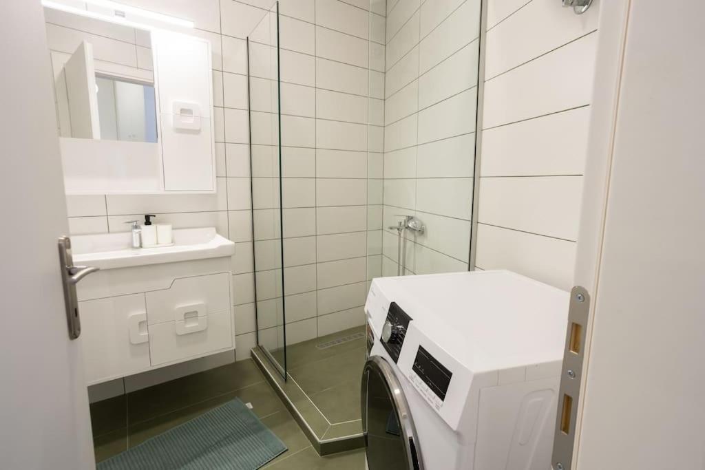 Cozy Studio In The Heart Of City Комотини Екстериор снимка