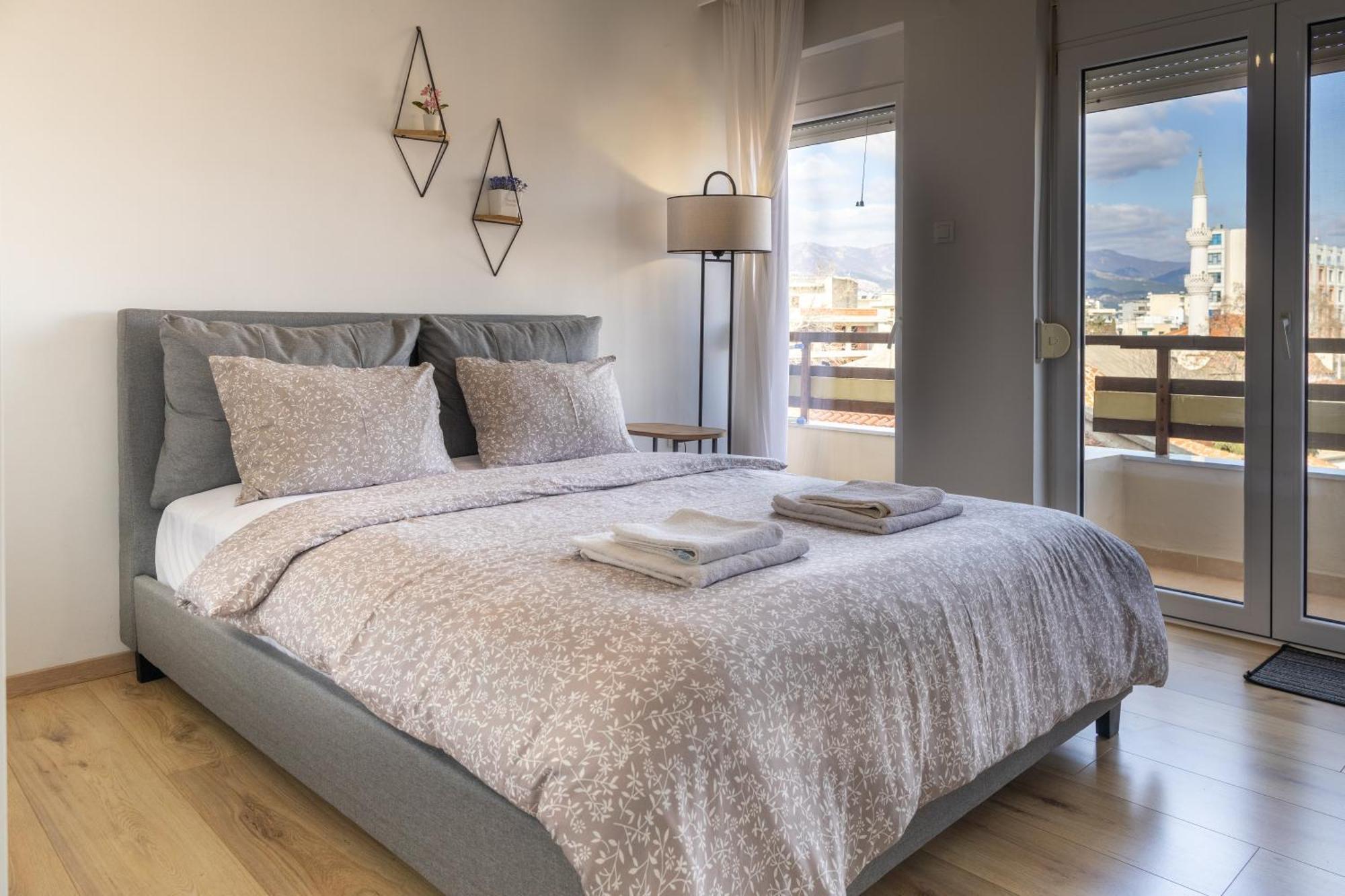Cozy Studio In The Heart Of City Комотини Екстериор снимка